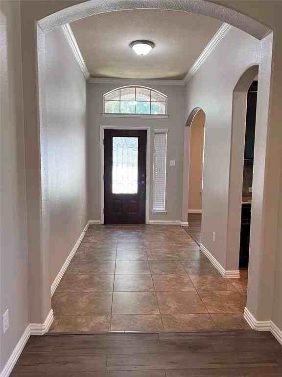 3525 Twin Pines Dr - Photo 2 of 25