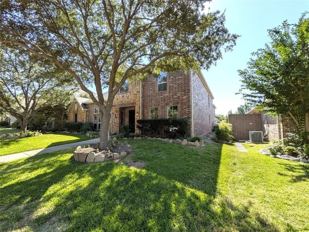 2137 Langdon Dr - Photo 3 of 40