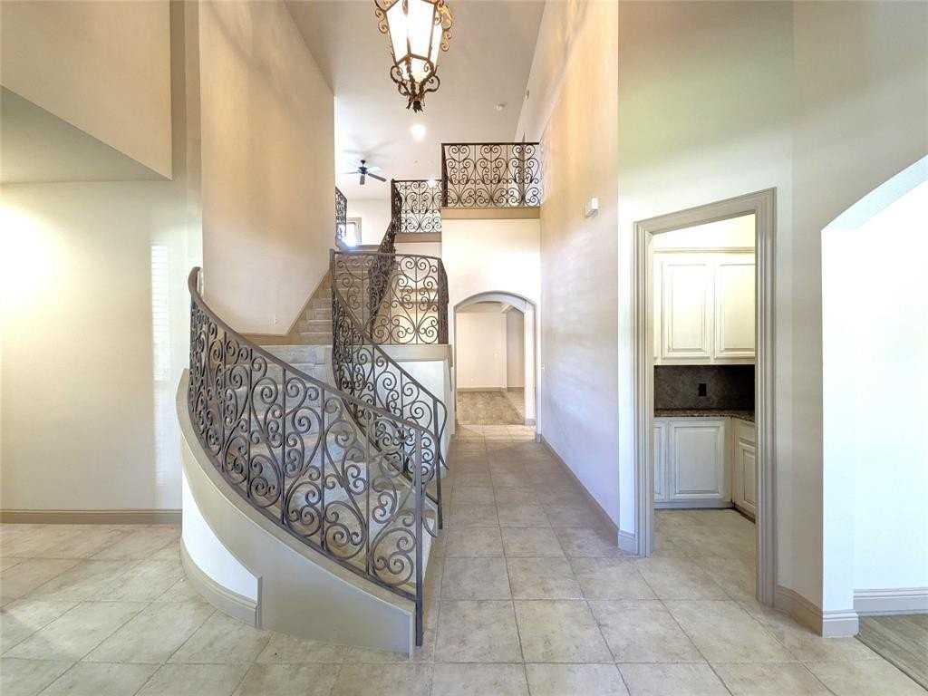 2137 Langdon Dr - Photo 6 of 40