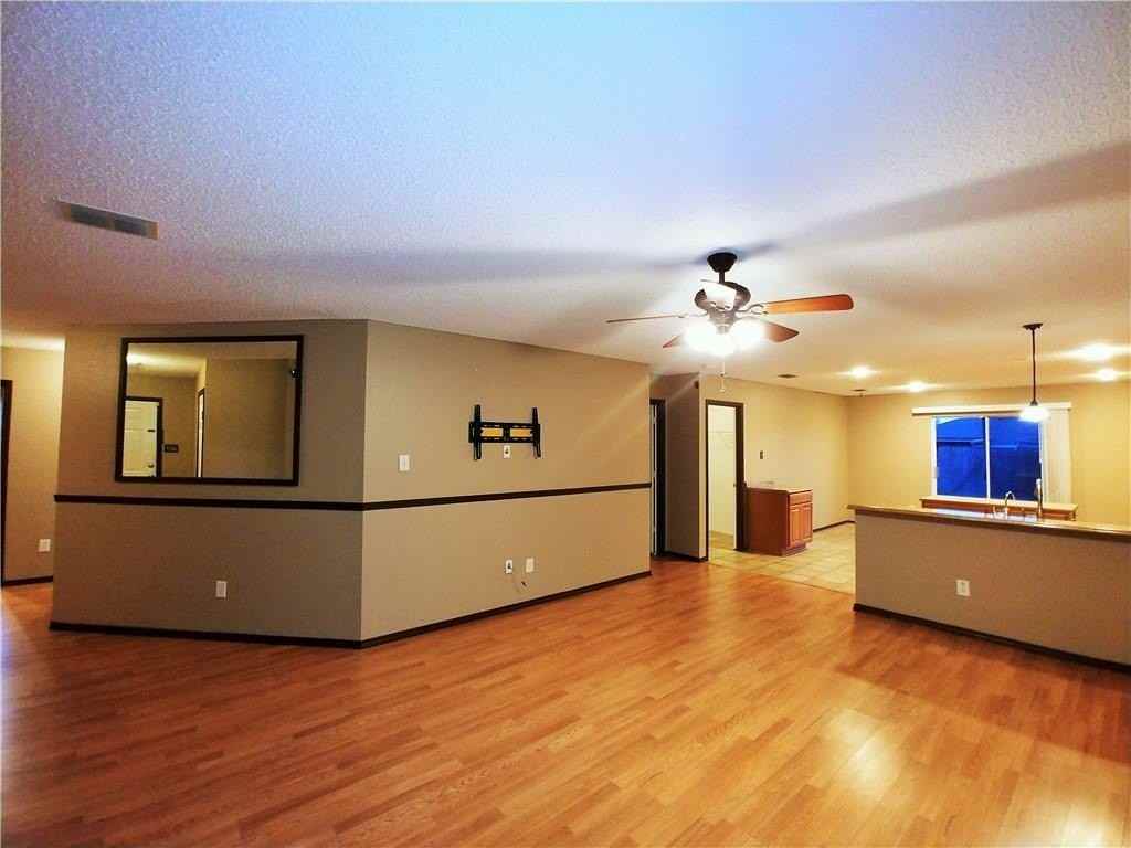 1436 Brandywine Ln - Photo 7 of 36