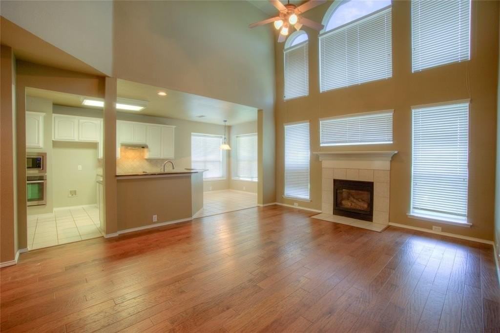 11161 Balcones Drive - Photo 7 of 32