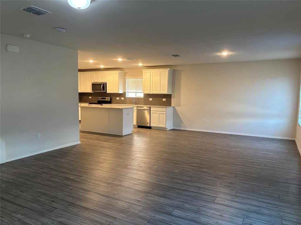 1441 Lumberton Dr - Photo 5 of 26