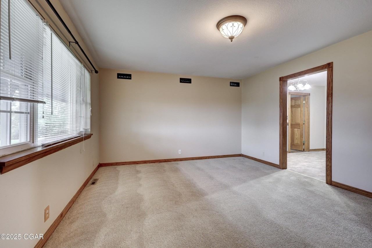 5338 West Junge Boulevard - Photo 3 of 18