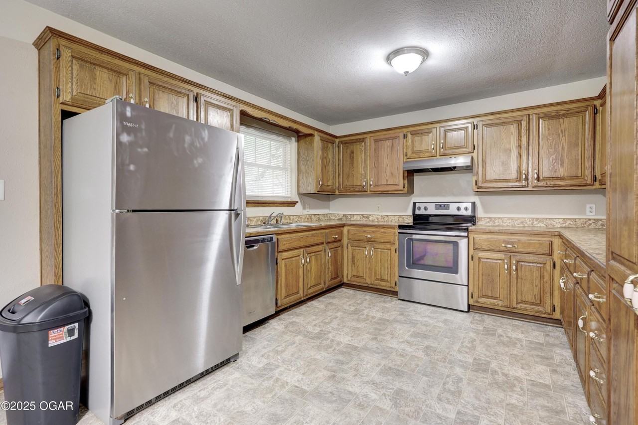 5338 West Junge Boulevard - Photo 4 of 18