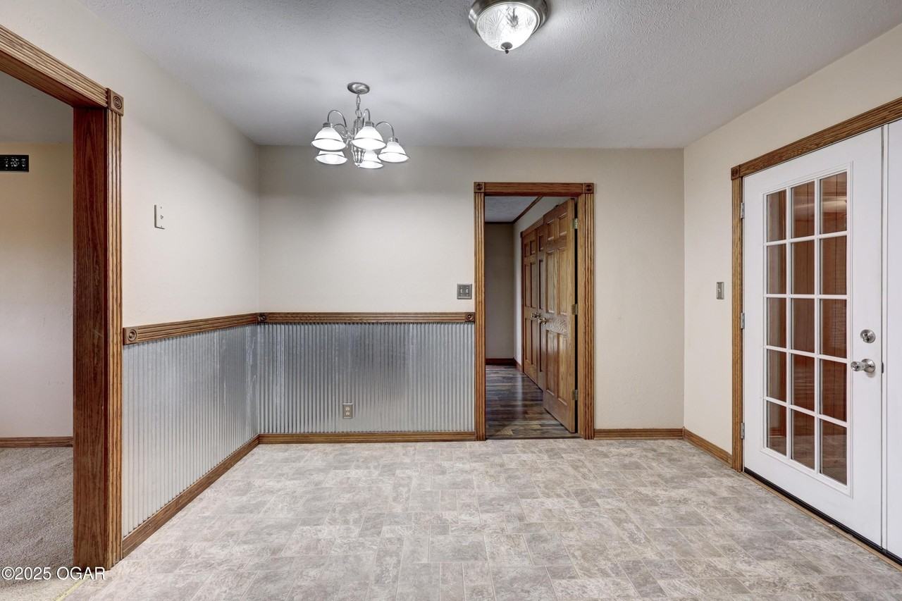 5338 West Junge Boulevard - Photo 5 of 18