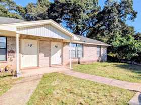 912 Rentz Ave #B - Photo 1 of 1