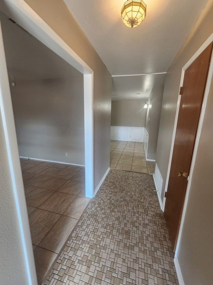 3324 Fannin Ave - Photo 3 of 29