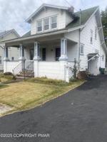 featured image of 212 E Broad St