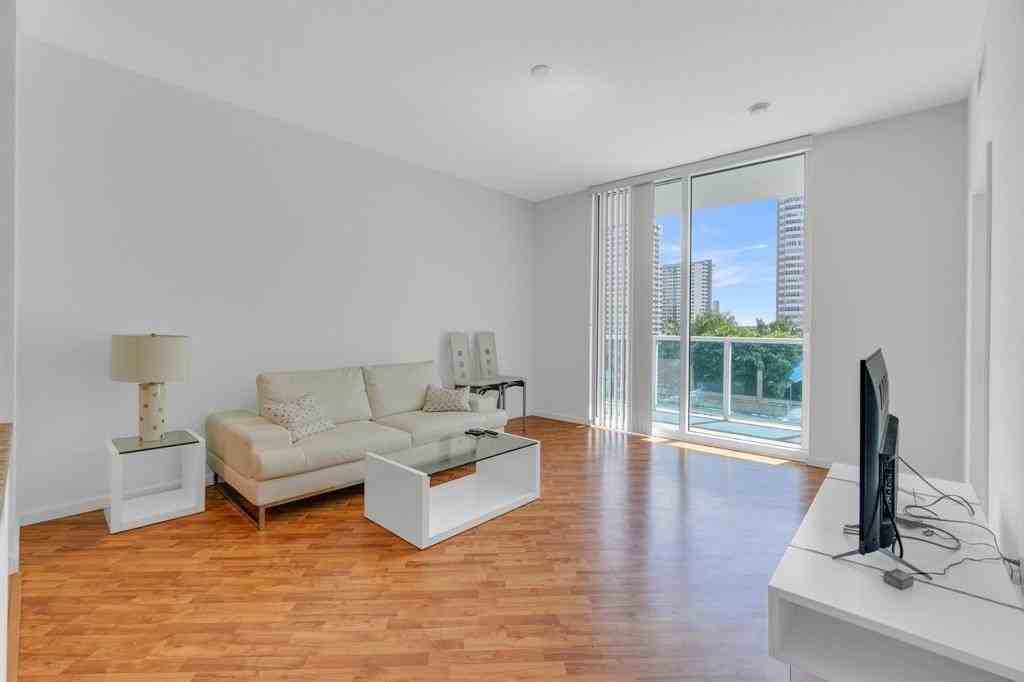 1945 S Ocean Dr #502 - Photo 6 of 34