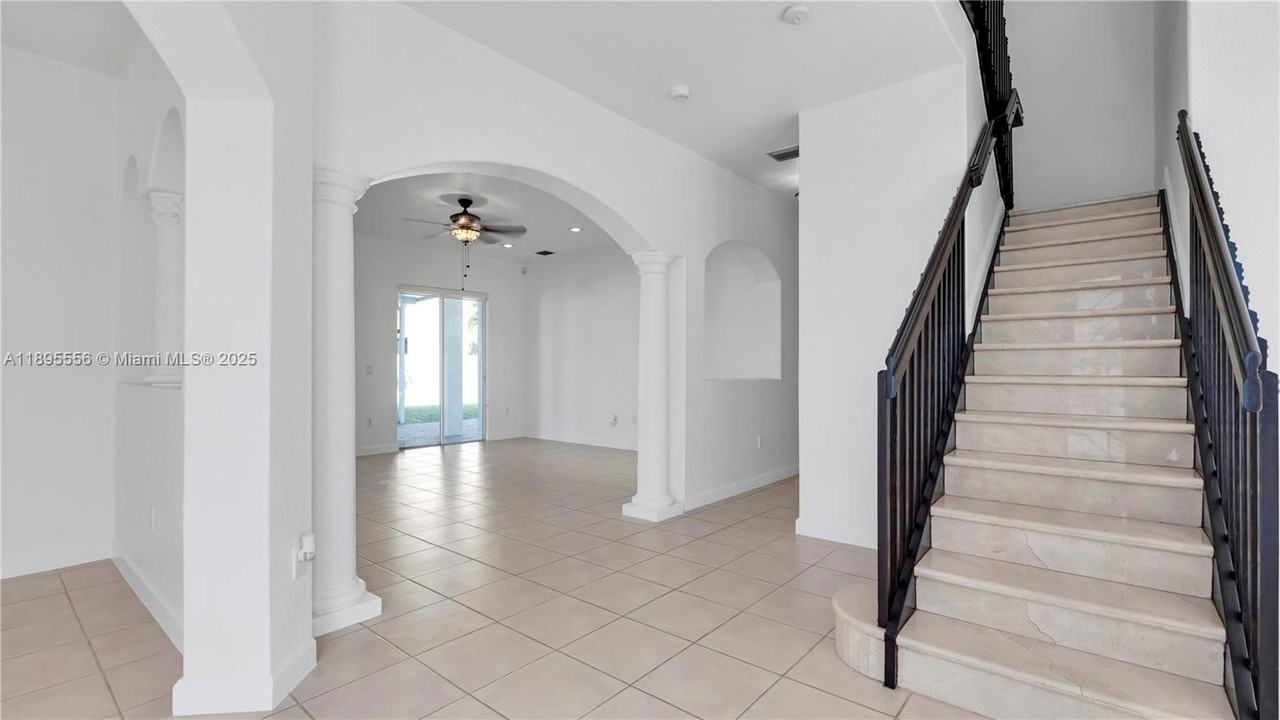 17994 Nw 87th Pl - Photo 3 of 8