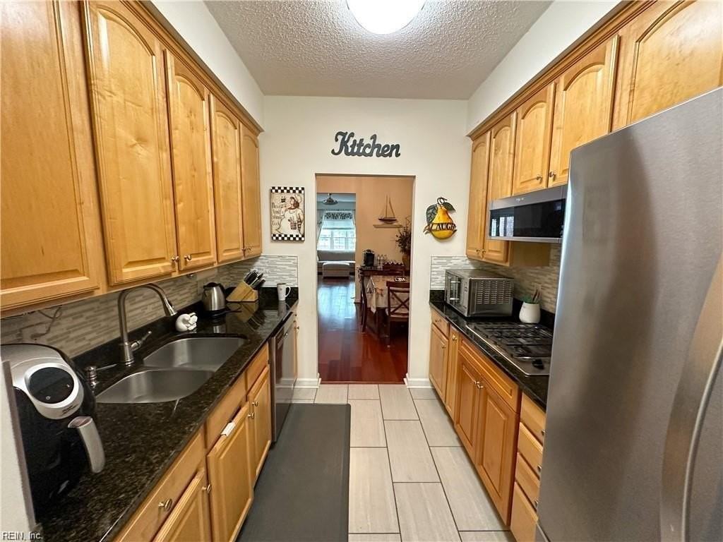 3188 Shore Dr - Photo 6 of 25