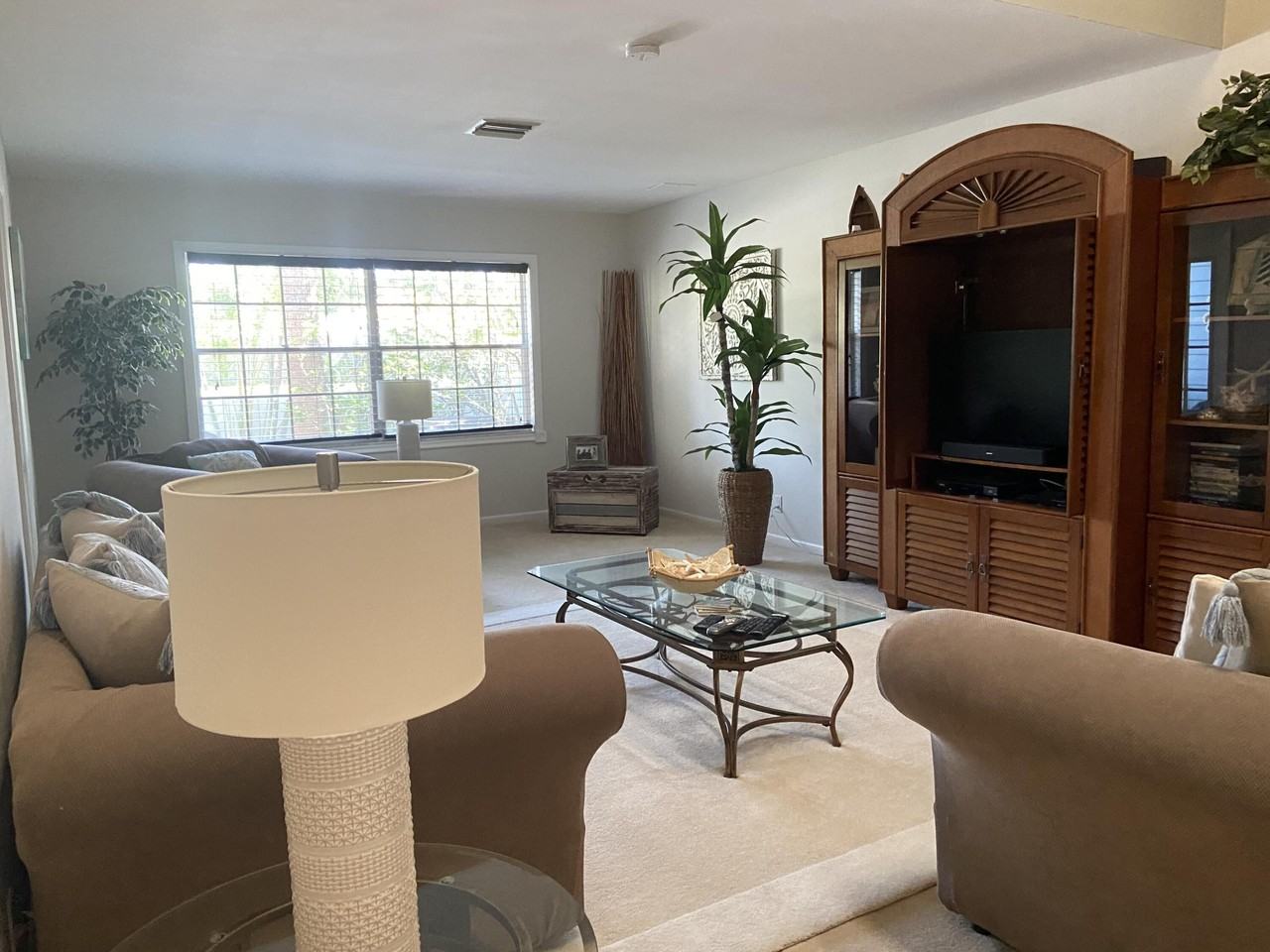 1407 Ocean Dunes Cir - Photo 4 of 24