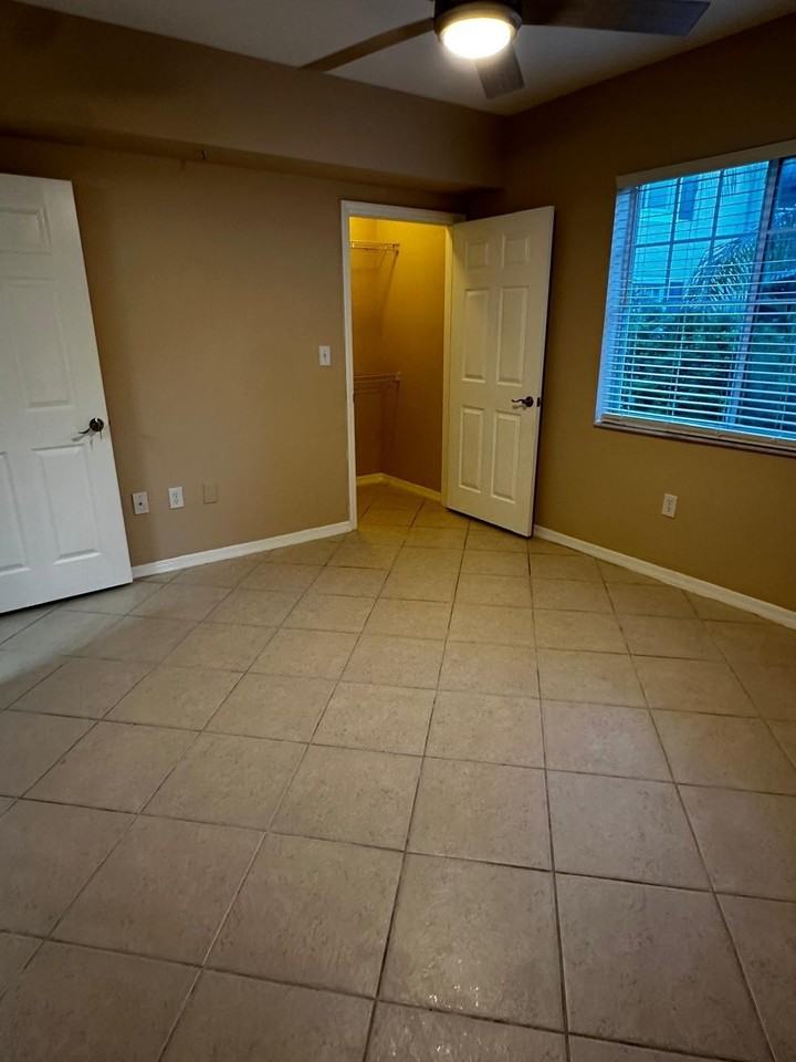 6511 Emerald Dunes Drive #206 - Photo 4 of 9