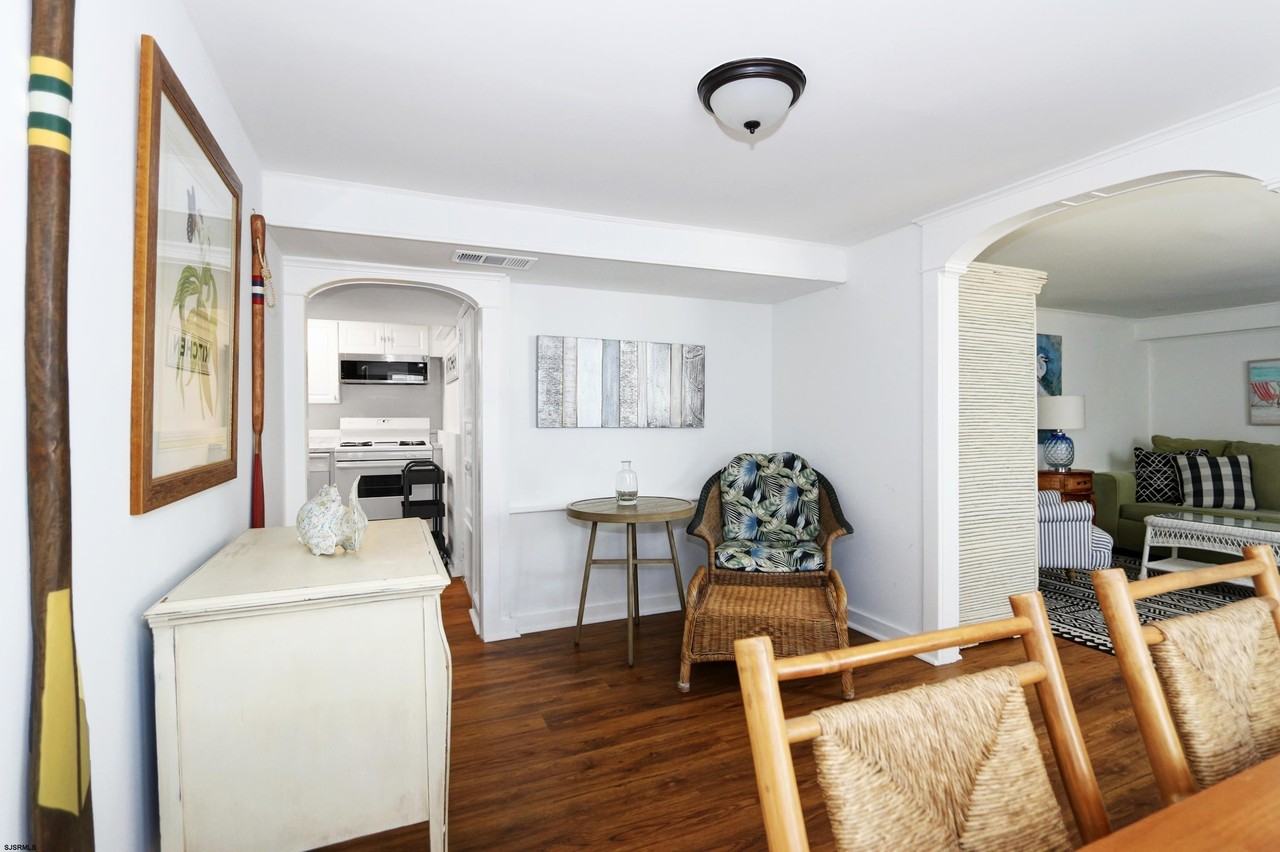 10 S Troy Ave - Photo 7 of 15