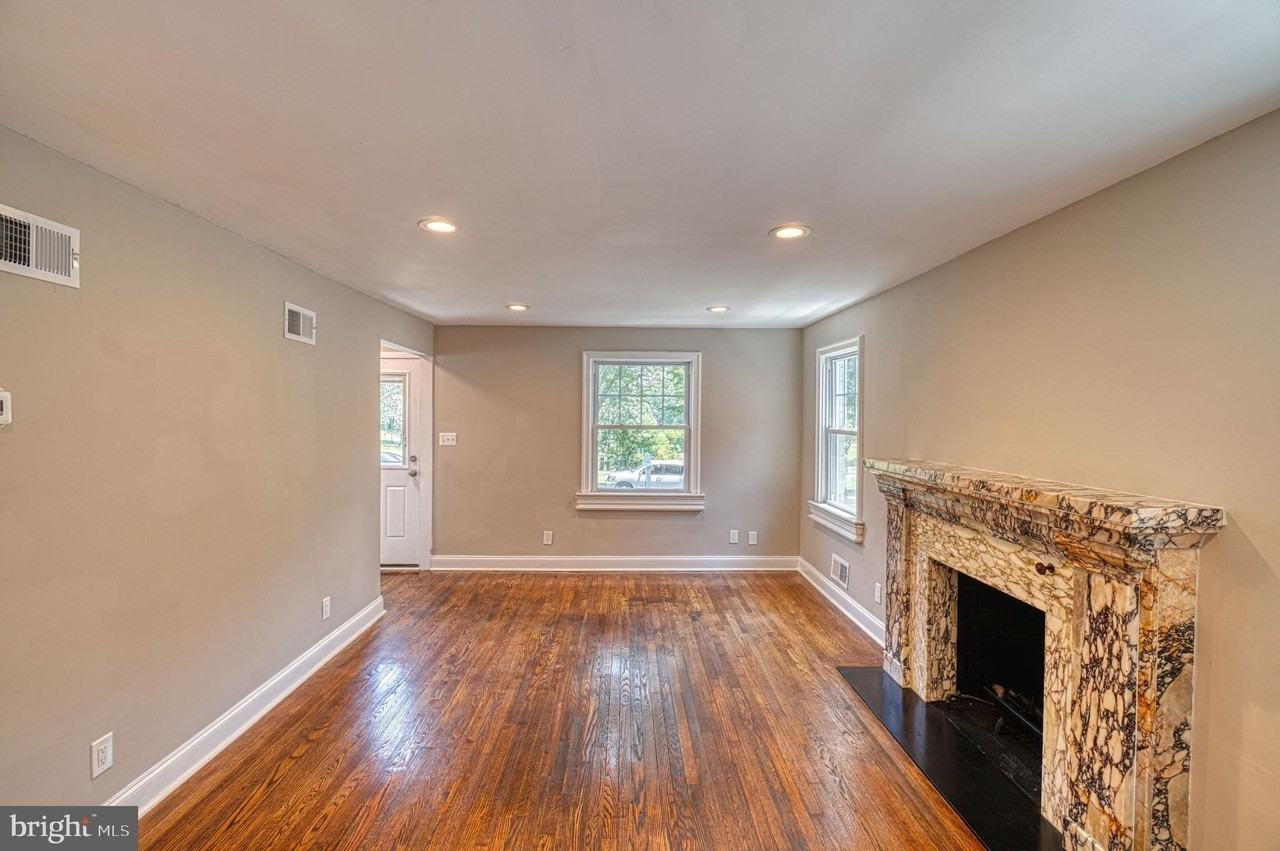 2818 18th St Ne - Photo 3 of 50