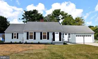 12 Sussex Dr - Photo 1 of 1