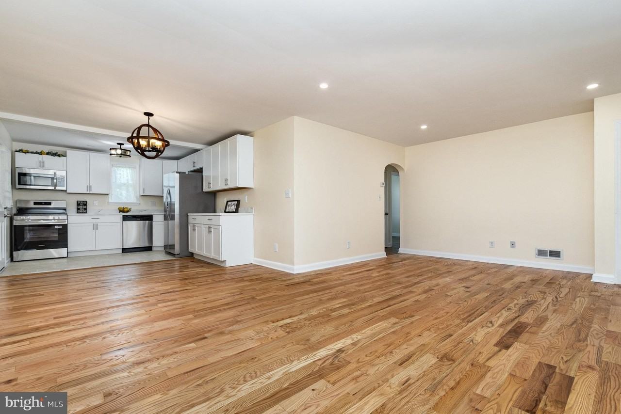 6301 Fieldvale Road - Photo 5 of 44