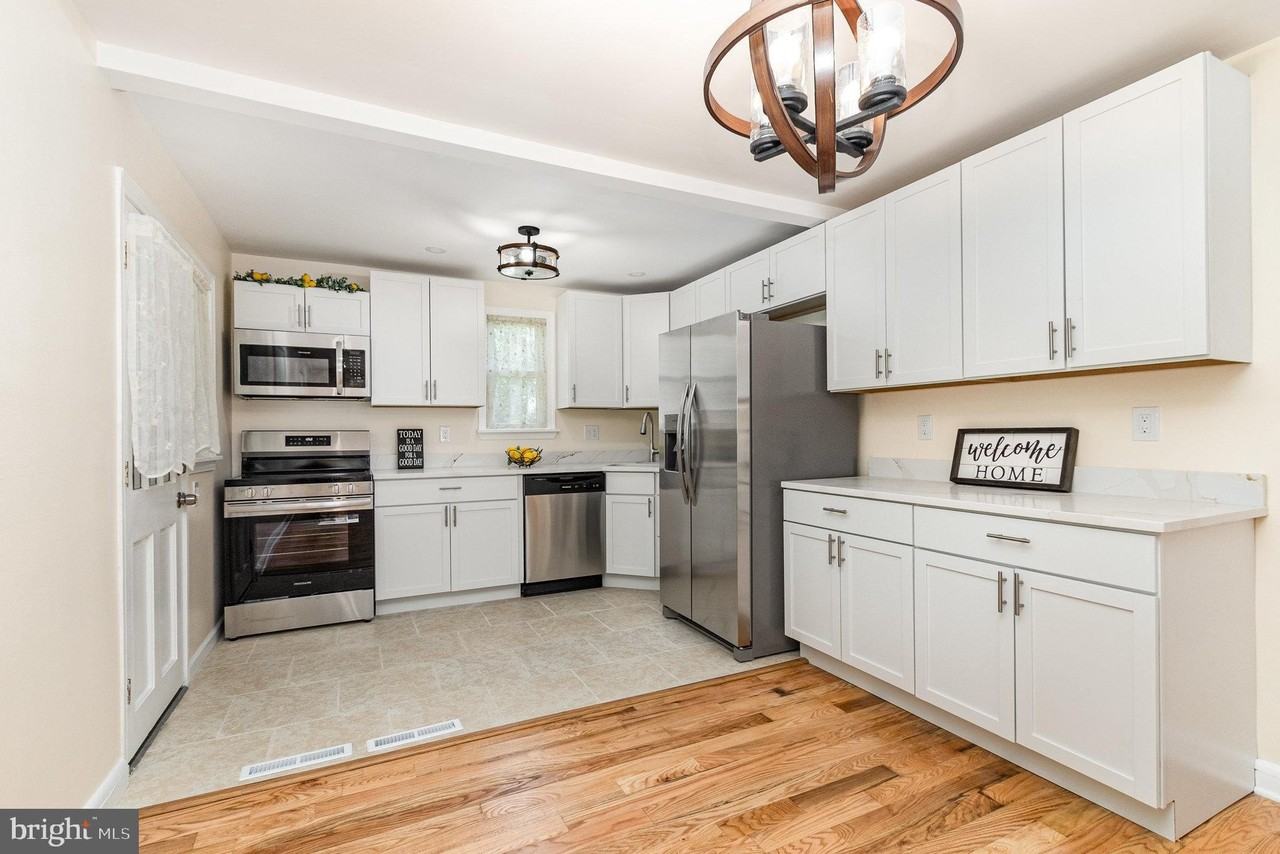 6301 Fieldvale Road - Photo 6 of 44