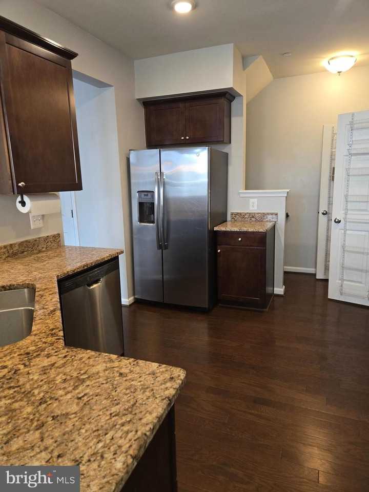 5837 Bella Marie Way Unit E #E - Photo 4 of 26