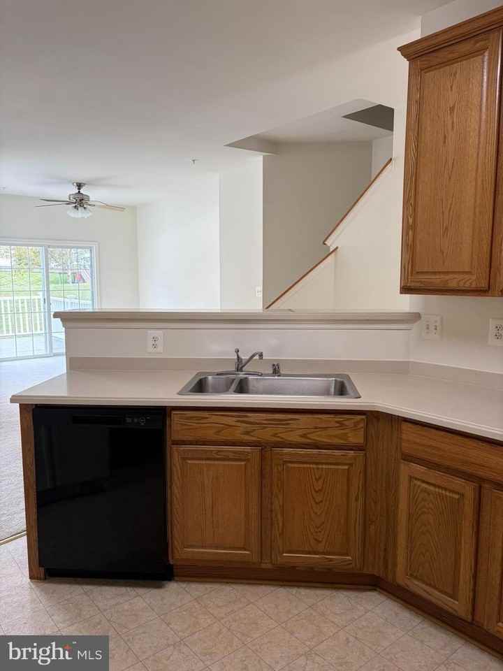 1519 Sunswept Dr - Photo 7 of 30