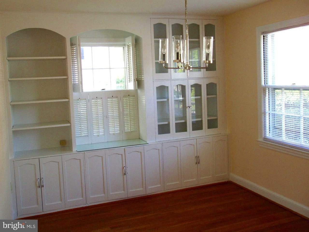 9912 Dickens Ave - Photo 4 of 15