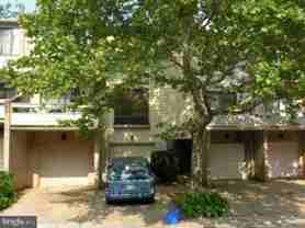 9759 Lake Shore Dr - Photo 1 of 1