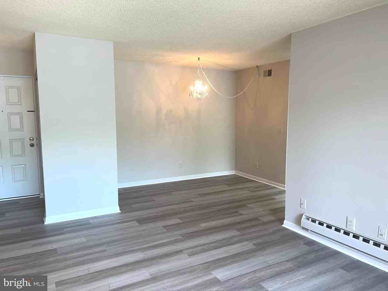 15300 Beaverbrook Ct Unit 88-2b #88-2B - Photo 7 of 44