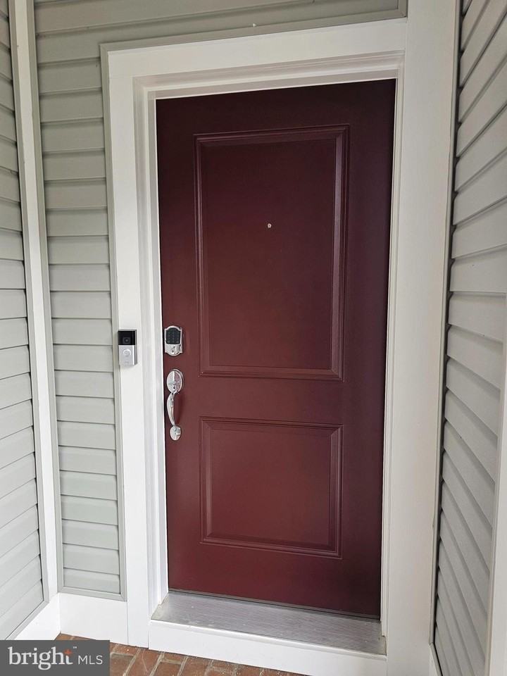 2033 Henson Norris St - Photo 3 of 47