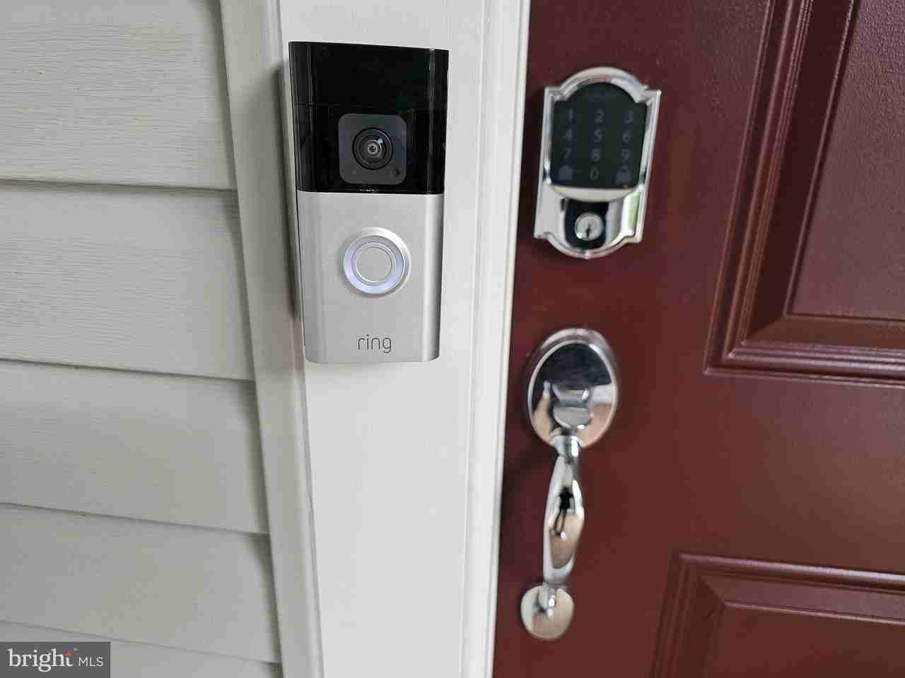 2033 Henson Norris St - Photo 4 of 47