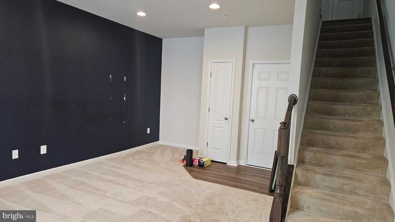 9072 Fox Stream Way - Photo 7 of 24