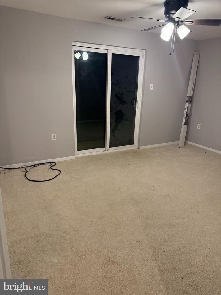 3812 Saddlebrook Ct - Photo 2 of 17