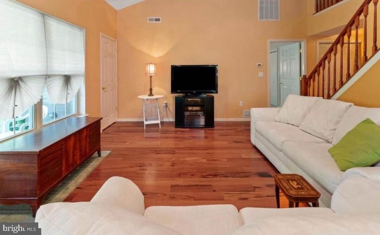 13675 Philmont Ave Unit 40-00 #40 - Photo 4 of 24