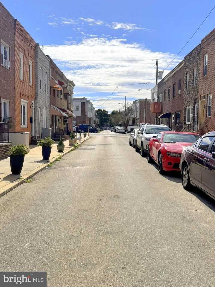 2531 S Warnock St - Photo 3 of 32