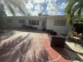 featured image of 16030 Miami Dr