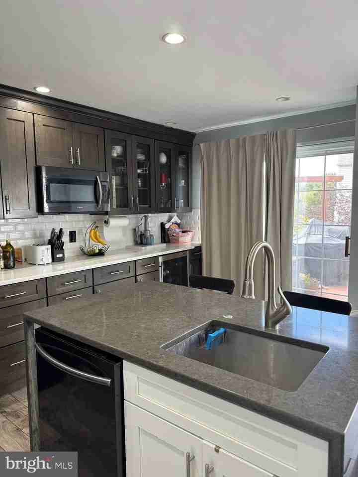 20691 Southwind Terrace - Photo 5 of 16