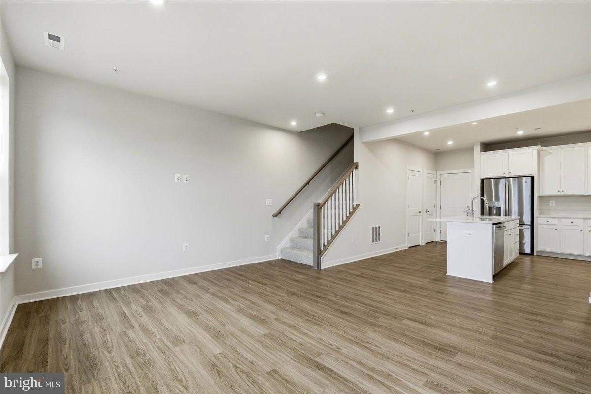 9066 Katherine Johnson Ave - Photo 3 of 27