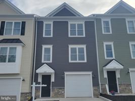 featured image of 328 W 11th St