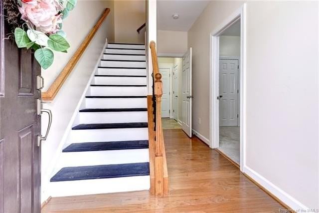 105 Laydon Way - Photo 5 of 41