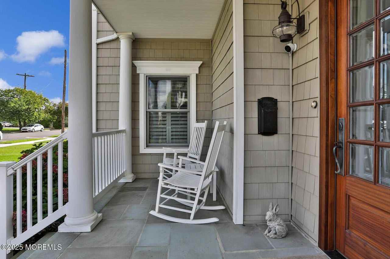 109 Salem Ave - Photo 5 of 50