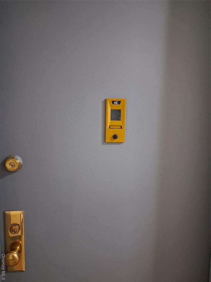 100 Randall Ave ##4e - Photo 2 of 23