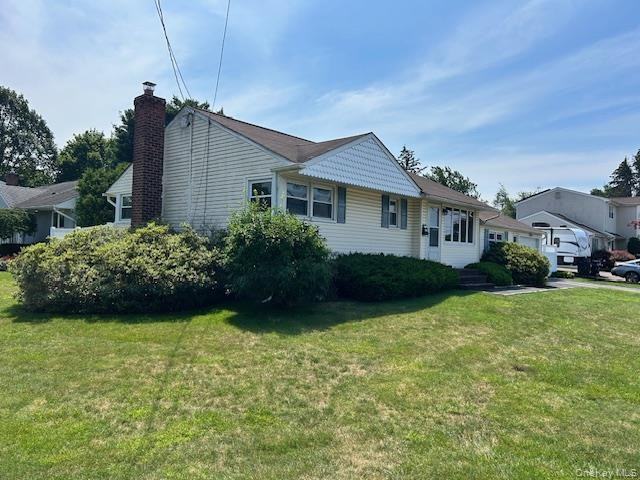 27 1/2 Greenway Dr N - Photo 2 of 22