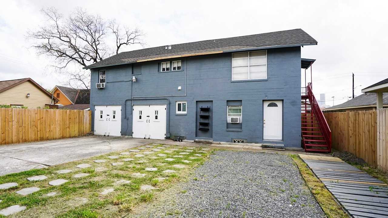 1126 1/2 Ryon St - Photo 7 of 7