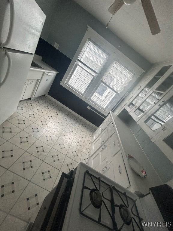 155 Colvin Ave - Photo 5 of 11