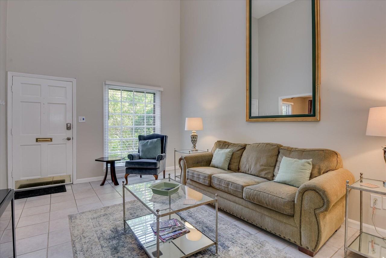 314 Laurens St Sw - Photo 4 of 25