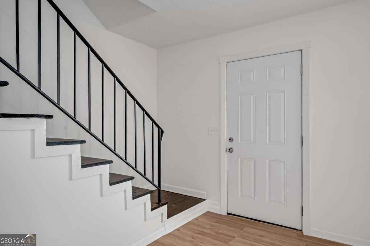 1903 Whitehall Forest Court Southeast - Photo 7 of 34