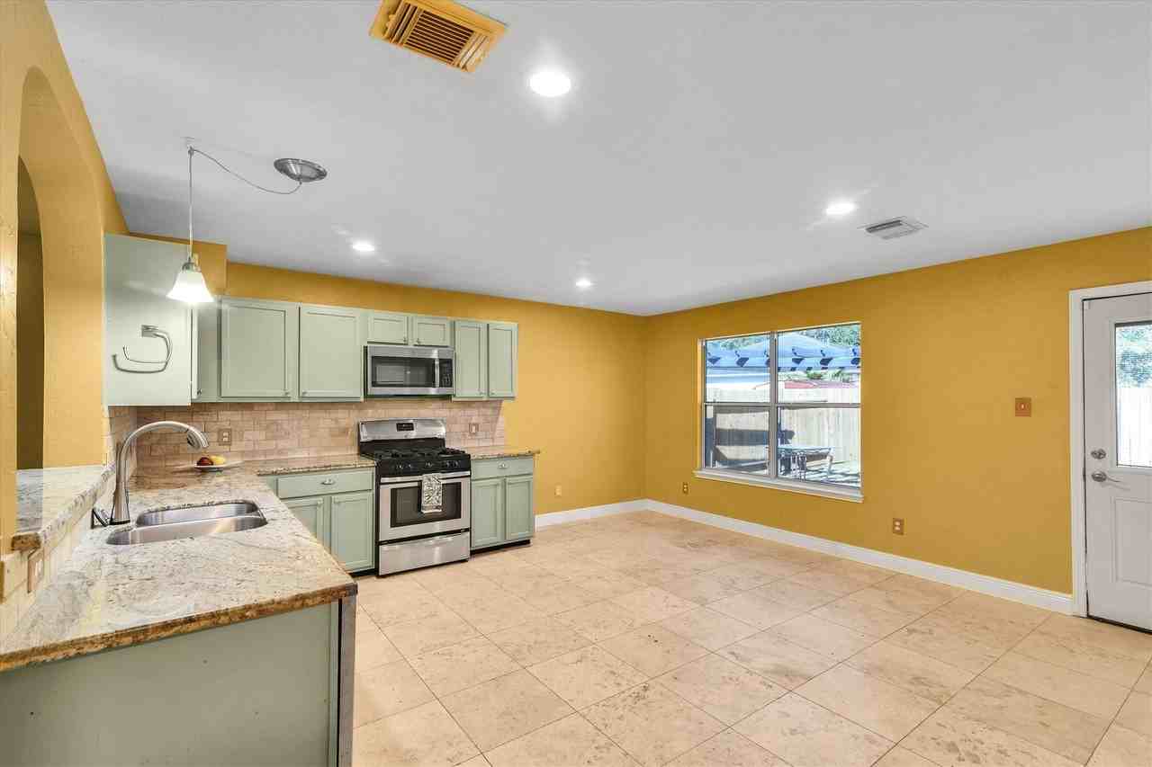 914 Ivycroft Ln - Photo 5 of 21