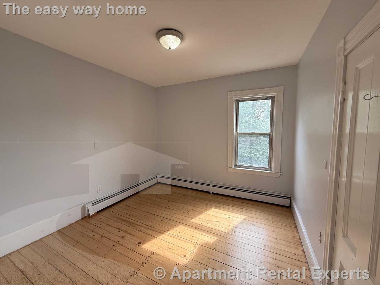 29 Trull St - Photo 7 of 11