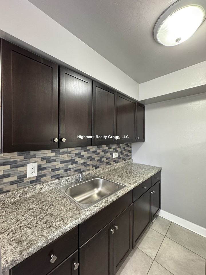 9610 Ivanhoe Ave #1OA - Photo 4 of 6