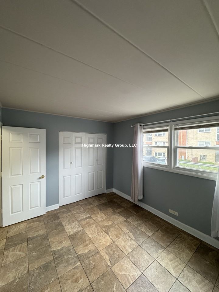 3824 25th Ave #5A - Photo 5 of 8