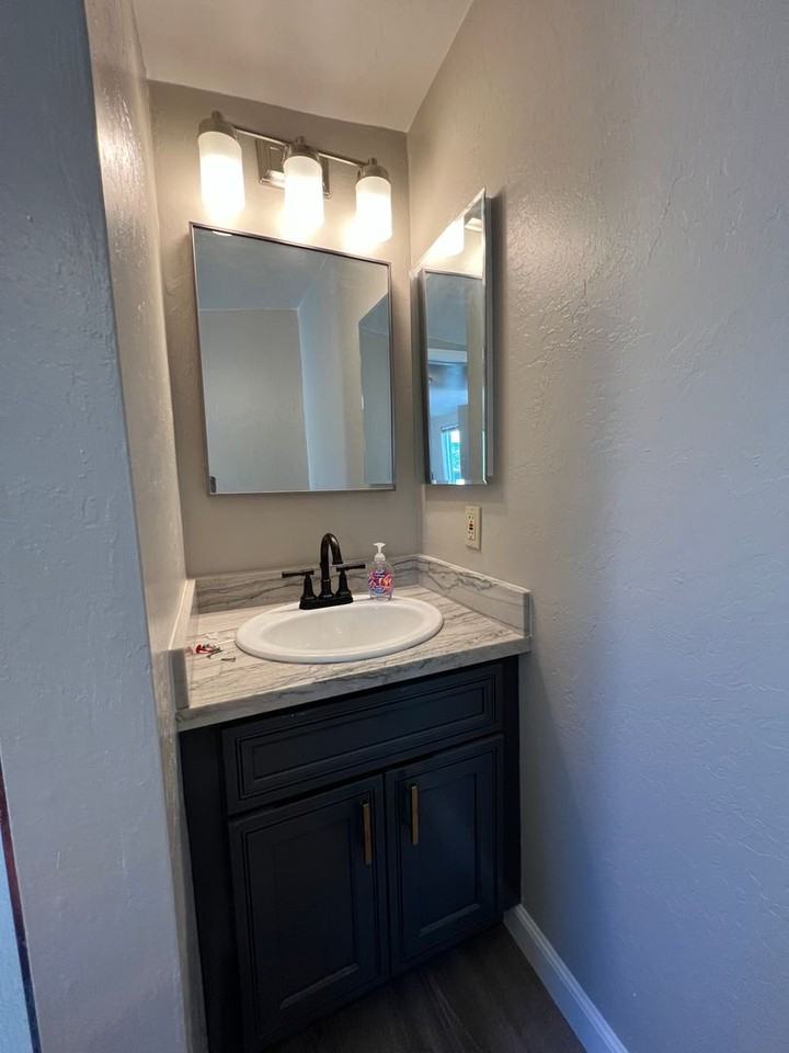 1531 Luxton St - Photo 3 of 14